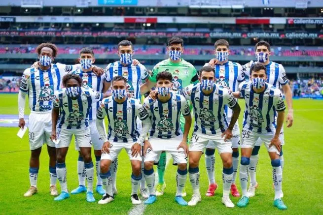 Pachuca, el único equipo que aún sale con cubrebocas durante todo el protocolo