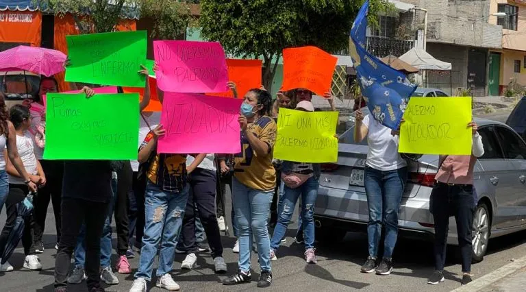 FOTO | @MANOLOHDZ Protesta contra Palermo Ortiz