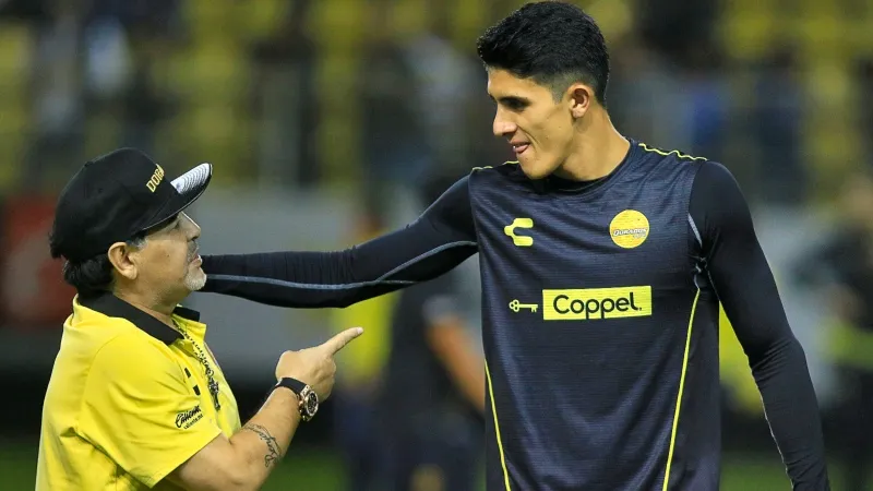 Maradona dirigió a Barbosa en Dorados | IMAGO7