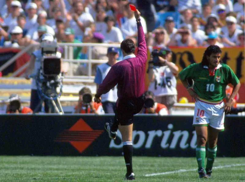 Lo expulsó en el Mundial