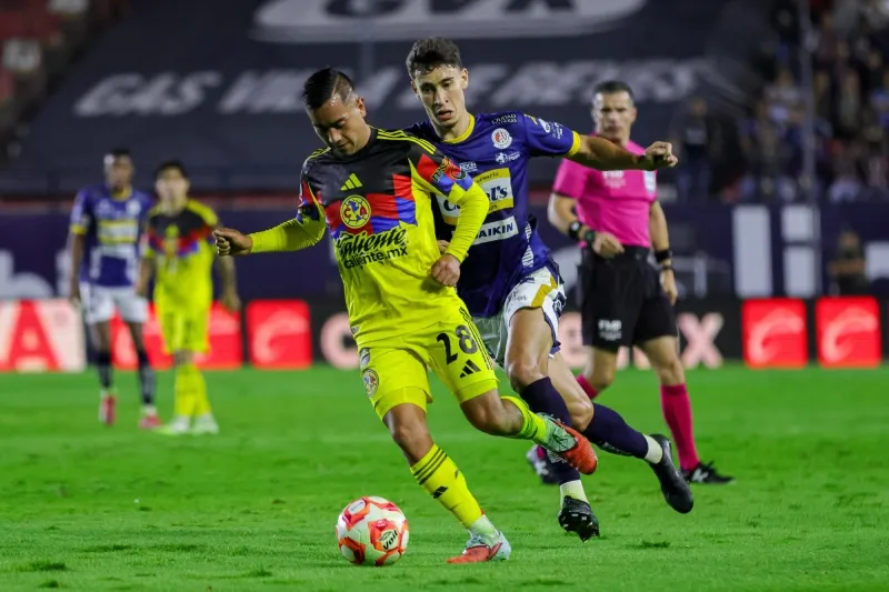 América avanza por Dourado