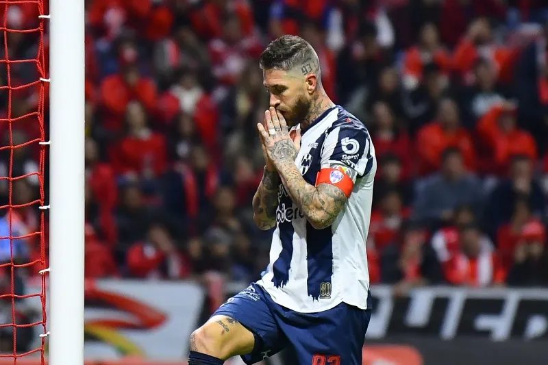 Ramos pudo coincidir con Almeyda en Rayados