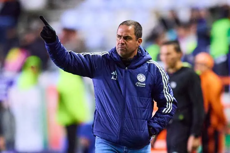 Cuestionó el arbitraje