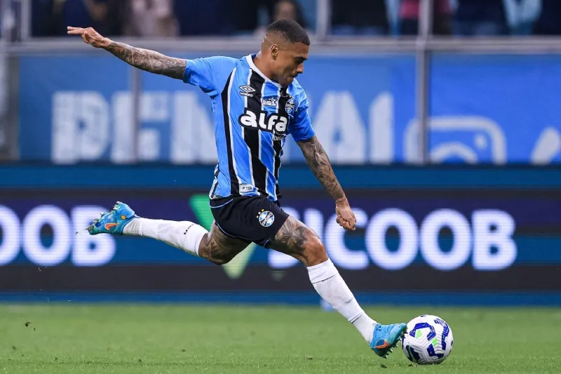 Lucas Esteves llega procedente de Gremio