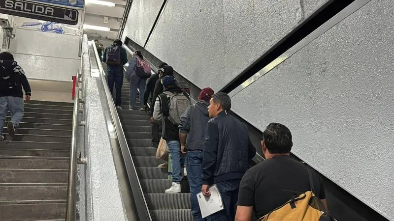 Las nuevas escaleras eléctricas fueron instaladas en estaciones estratégicas de alta afluencia. / GOB CDMX