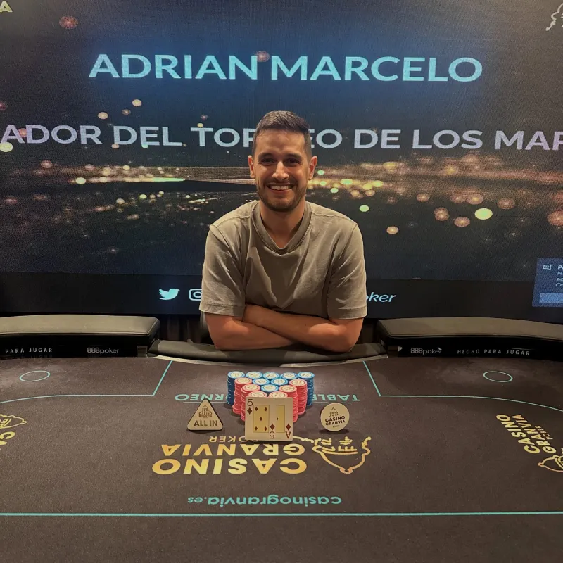 Adrián Marcelo detalla que su salida es solo de la comedia / FB: @AdrianMarceloPrimero