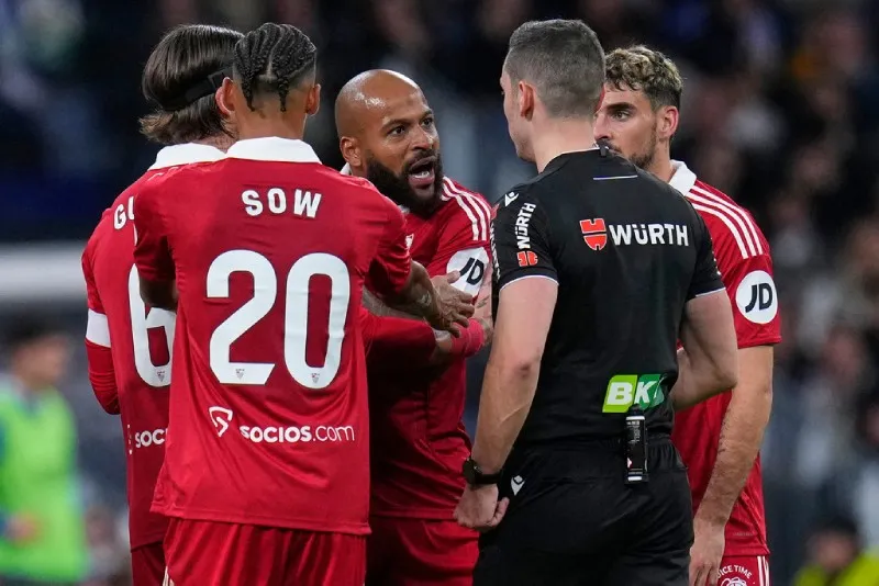 La expulsión al brasileño | AP