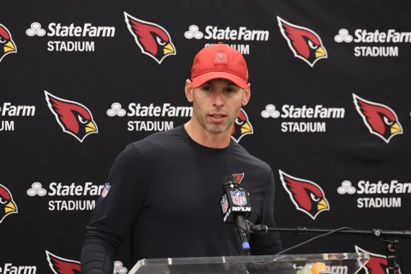 Se va tras una temporada mediocre