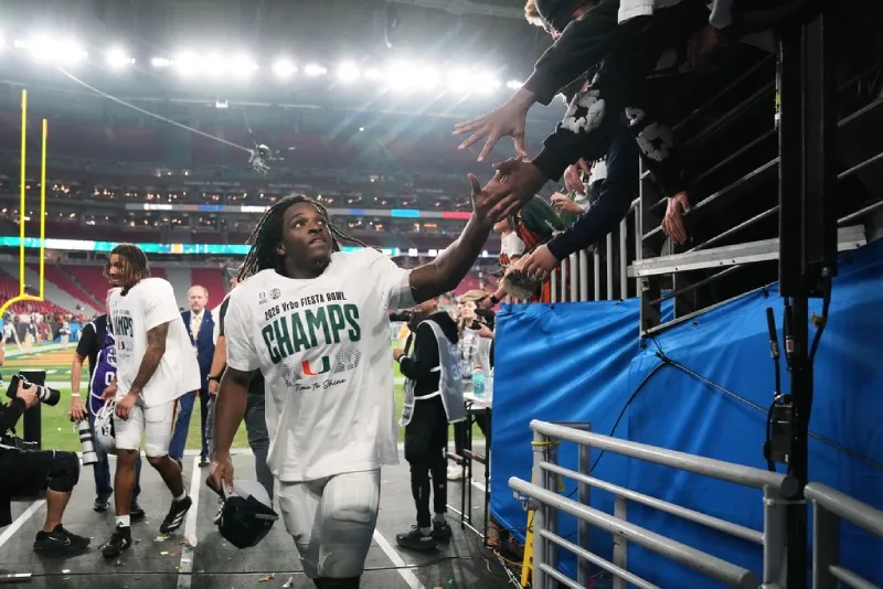 Malachi Toney tras el partido entre Miami y Mississippi