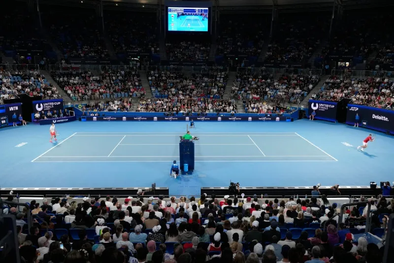 Cayeron en sets corridos