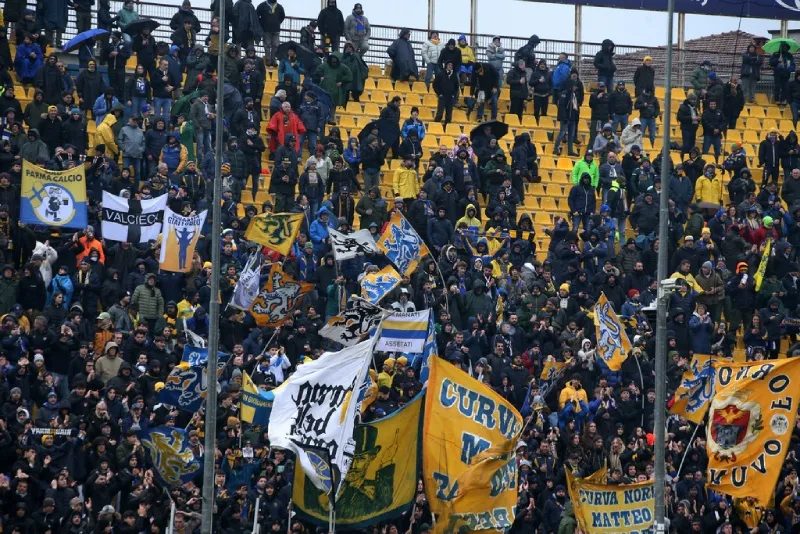 Afición de Parma durante el partido de la Jornada 21 de la Serie A