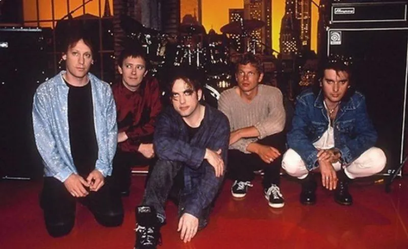 Bamonote estuvo tocando con The Cure por más de dos décadas / Especial