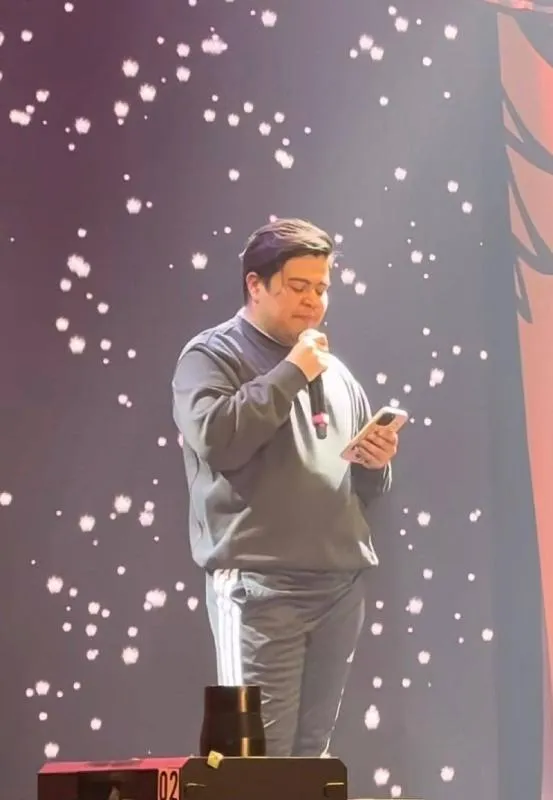 Momo Guzmán compartió en redes que dejaba de lado a su famoso personaje / FB: @momoguzmann