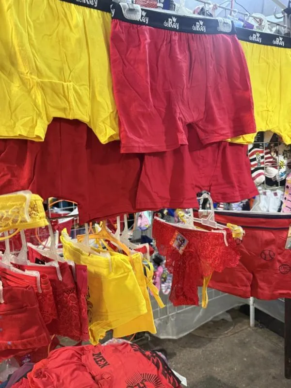 El color amarillo de la riqueza se impuso ante el rojo de la pasión / Gina Sánchez