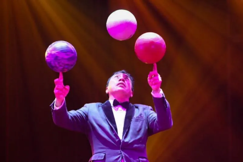 El circo es un espectáculo que se renueva para no morir / IG: @paquinjr