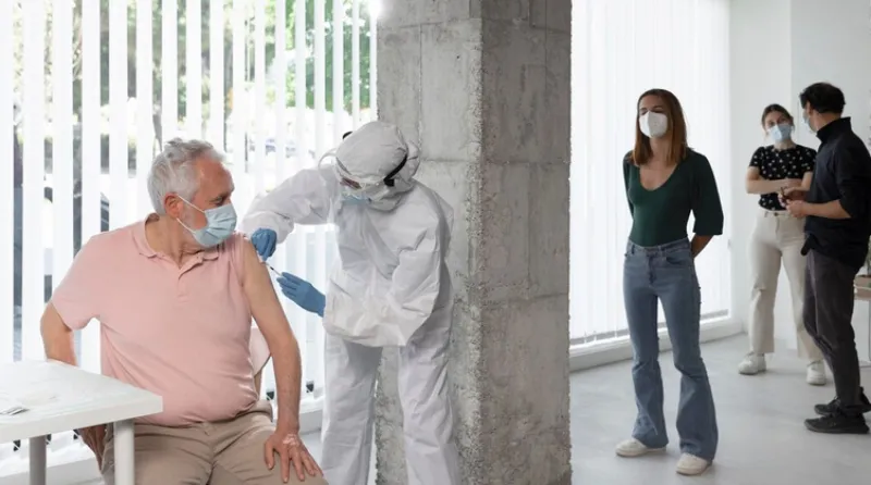 Es los estados de México todavía hay vacunas contra el Covid / FREEPIK