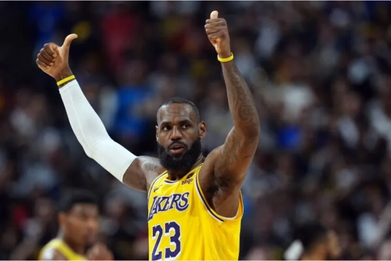 LeBron no figura como titular para el Juego de las Estrellas | AP