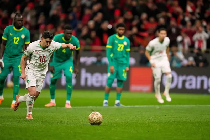 Díaz falló el penal decisivo de Marruecos | AP