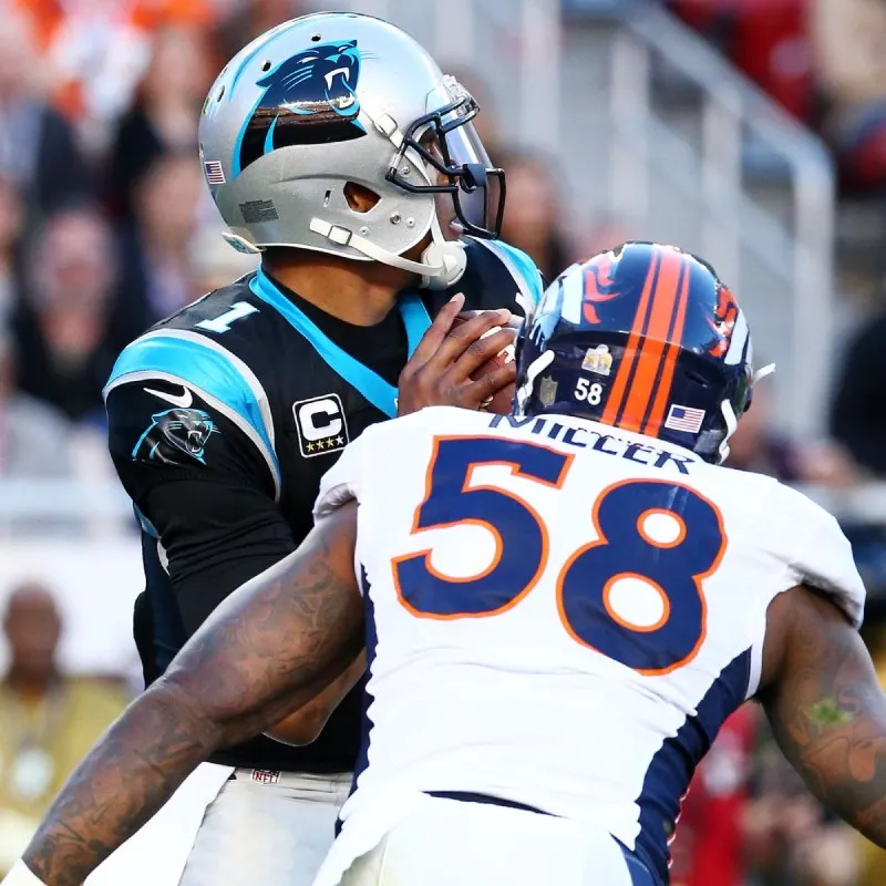 Von Miller ante Cam Newton | @keepsuffering93