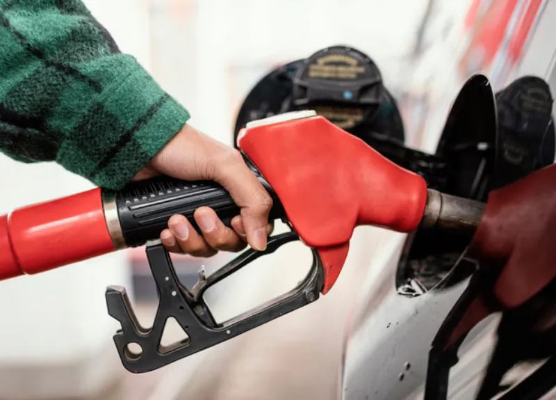 Los combustibles se mantendrán a su precio pese a la inflación / FREEPIK