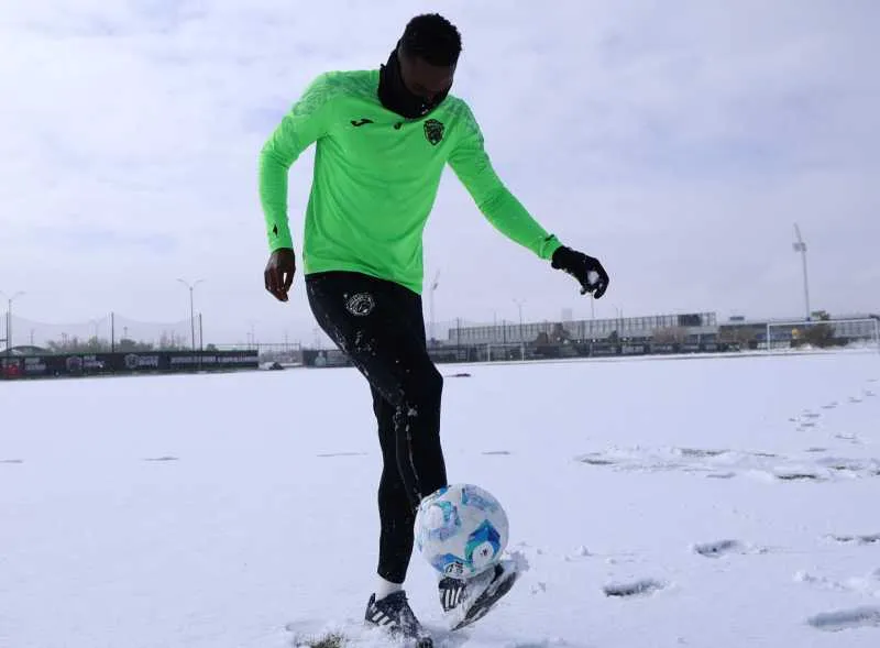 Entrenaron en la nieve