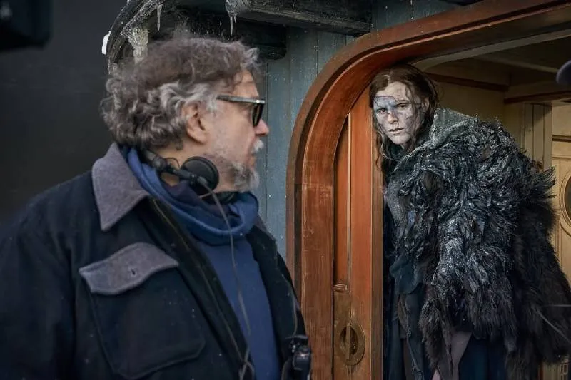 Del Toro adelantó cómo y en qué formato se podrán disfrutar las tomas que no llegaron al corte final. / IG: @frankensteingdt