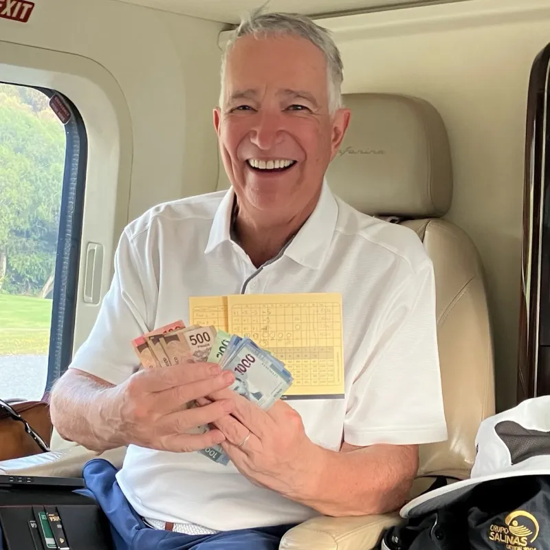 El empresario asegura que el Gobierno es injusto en sus cobros / FB: @RicardoSalinasPliego