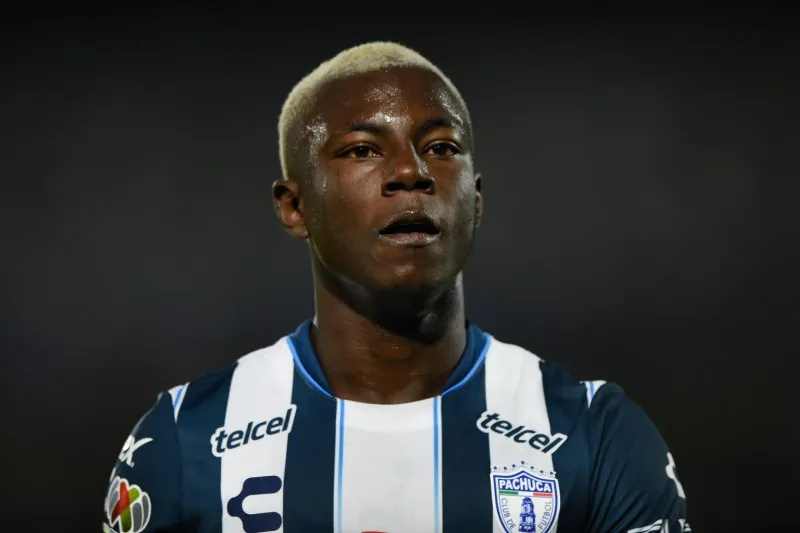 Fichó con un nuevo equipo