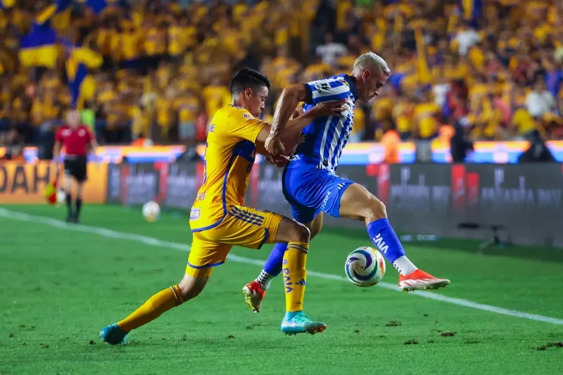Eduardo Tercero en partido contra Rayados