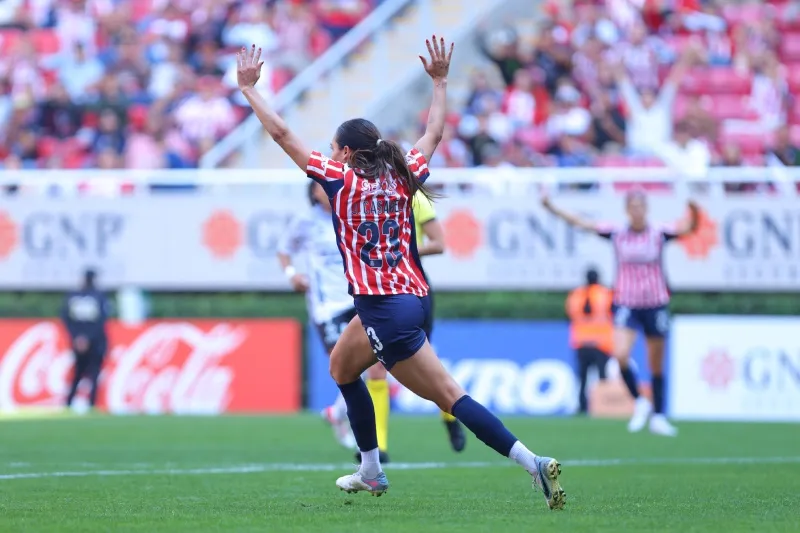 Casarez hizo su primer gol como jugadora de Chivas