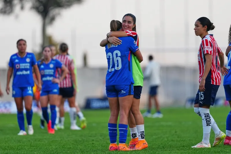 Araceli Torres y Daniela Delgado tras el partido de la Jornada 2