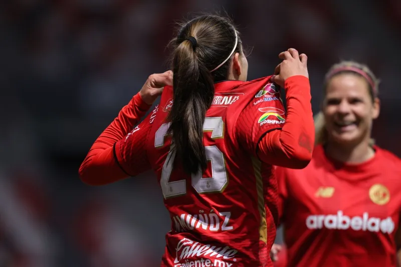 Itzel Muñoz firmó un doblete ante las rojinegras