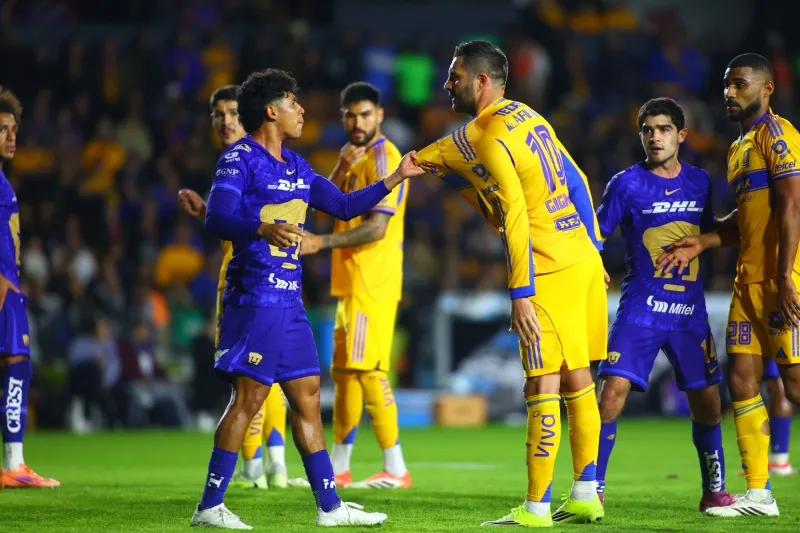Gignac en el partido de Tigres contra Pumas