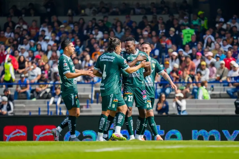 León se adelantó en CU a los nueve minutos