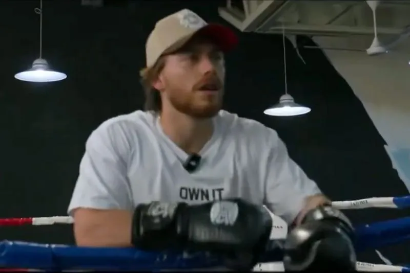 JC Chávez Jr. se entrenó con Aldo de Nigris | FOTO TOMADA DEL VIDEO