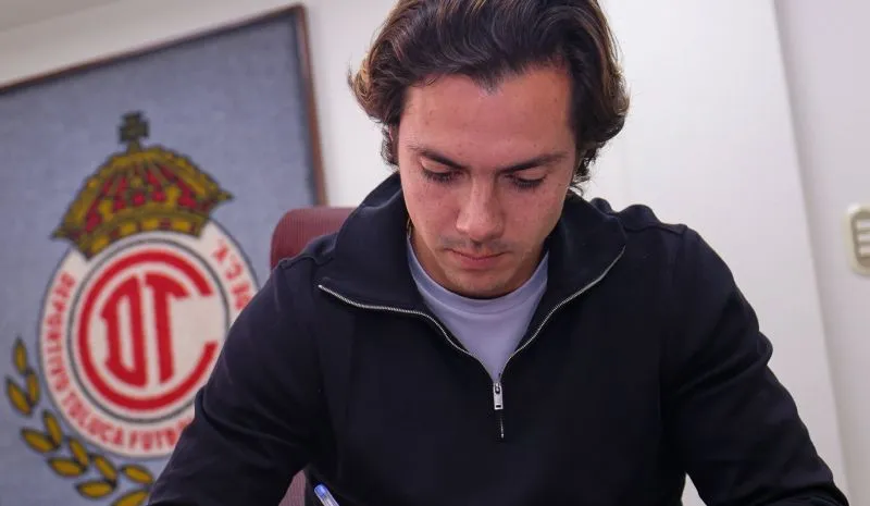 Córdova firma con Toluca