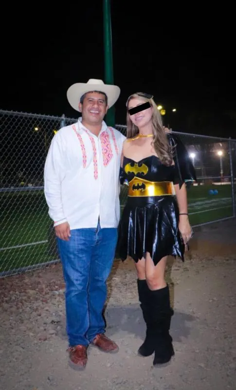 La mujer presumía en redes la cercanía con Carlos Manzo / FB: @yesenia.mendezrodriguez.1