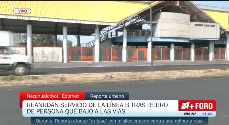 El servicio continuó su marcha tras retirar a las personas / Redes Sociales