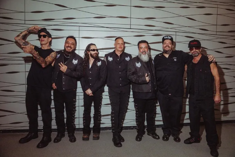 La banda regresa a las canchas con otra canción dedicada al futbol / FB: @molotovoficial