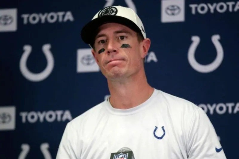 Matt Ryan volverá a los Atlanta Falcons, aunque ahora fuera del emparrillado | AP