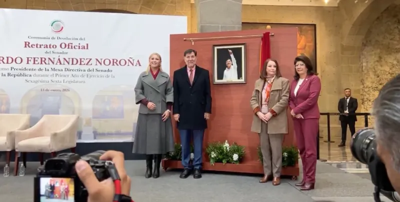 El retrato es en honor a su cargo como presidente del Senado en la pasada legislatura / FB: @fernandeznorona