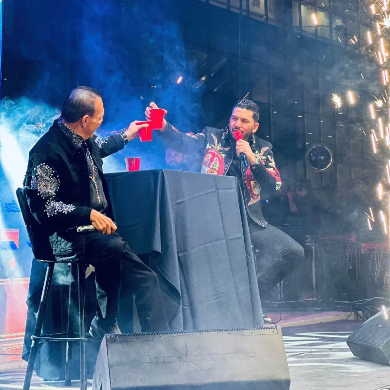 Luego de más de 40 años en los escenario, el cantante se despide / FB: @Juliopreciadooficial