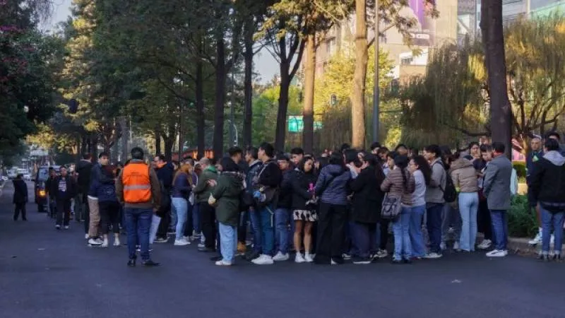 Videos difundidos en redes sociales captaron el momento exacto en que se activó la alerta sísmica en CDMX./ RS