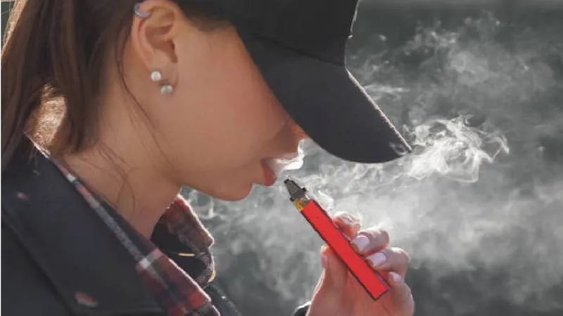 La medida busca reducir el consumo de vapeadores entre jóvenes y menores de edad./ Pixabay