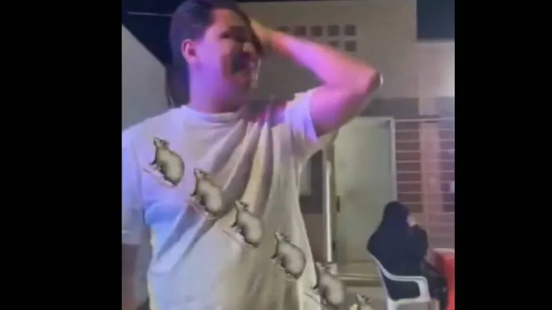 Un menor denunció en video que su padre le habría quitado el dinero de la beca Rita Cetina en Sinaloa./ Captura de pantalla