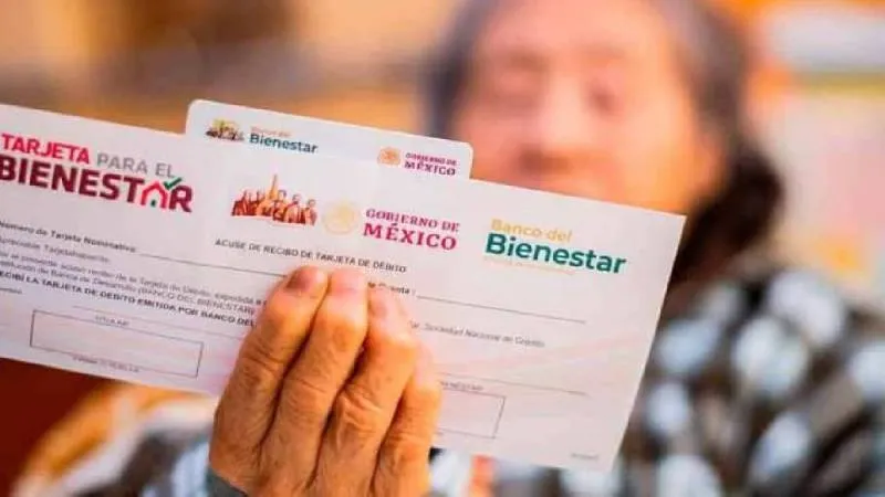 Los adultos mayores pueden retirar el dinero en cualquier momento, sin acudir el mismo día del pago./ RS