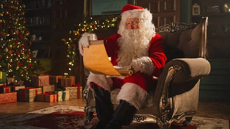 Villancicos tradicionales como “Noche de Paz” suelen acompañar los momentos previos a la medianoche./ Pixabay