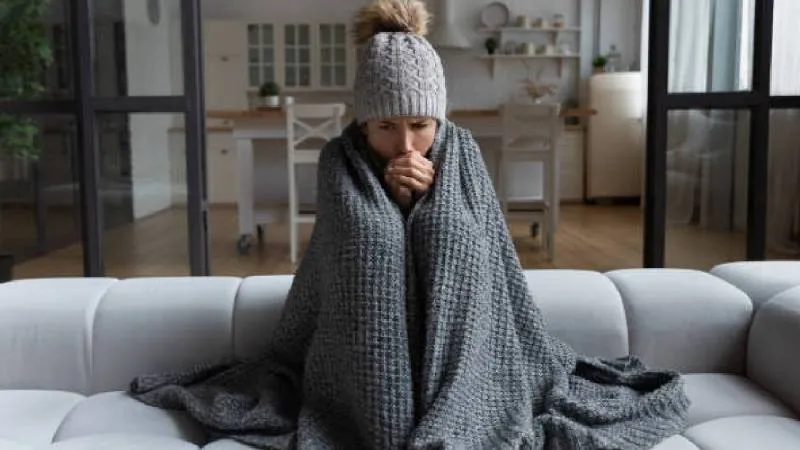 Autoridades recomiendan abrigarse y proteger a niños y adultos mayores ante el frío intenso./ Pixabay