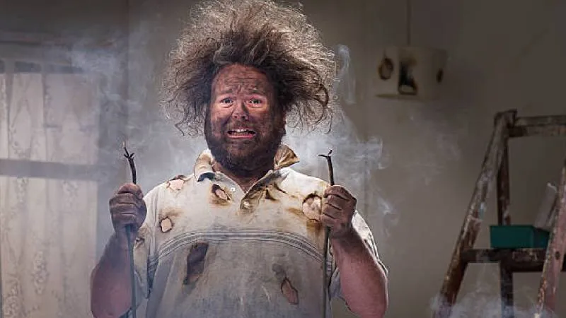 Las redes sociales se llenan de noticias falsas y anuncios engañosos durante el Día de los Santos Inocentes./ Pixabay