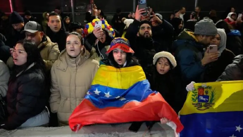 Autoridades activaron protocolos de seguridad tras el sobrevuelo de drones en la sede del gobierno venezolano./ AP